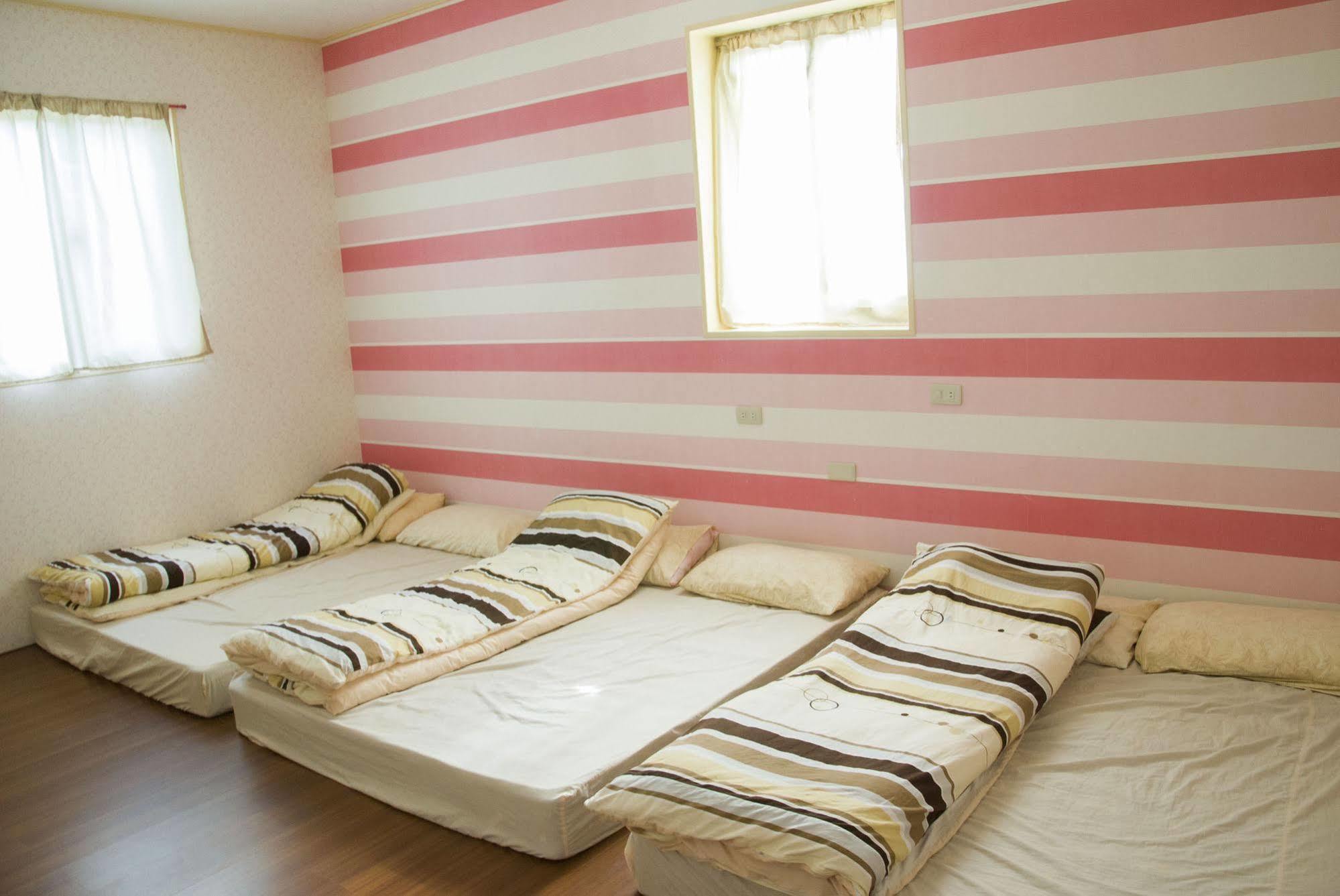 Song Youf Hostel Zhongpu Екстер'єр фото